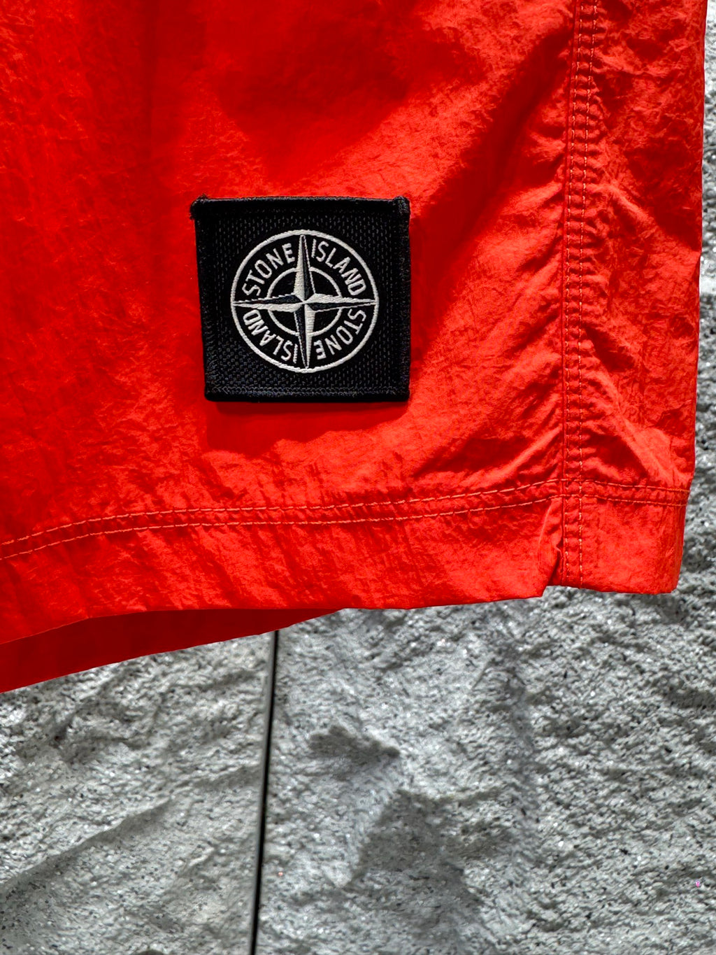Short de bain Stone Island Nylon Metal rouge - détail
