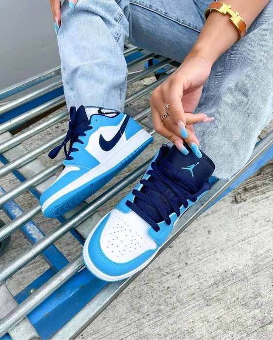 AIR JORDAN 1 Low UNC (2021)