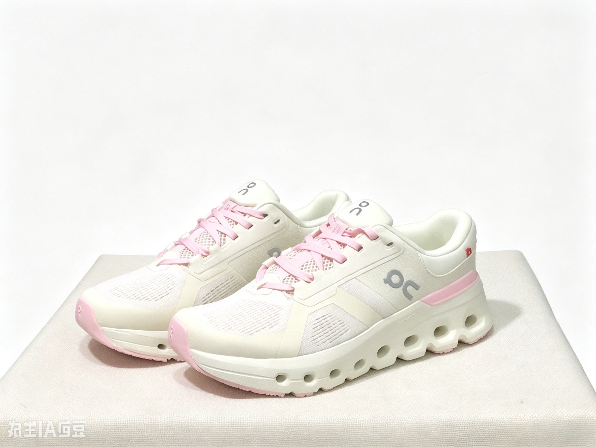 On Cloud Baskets Running Enfant