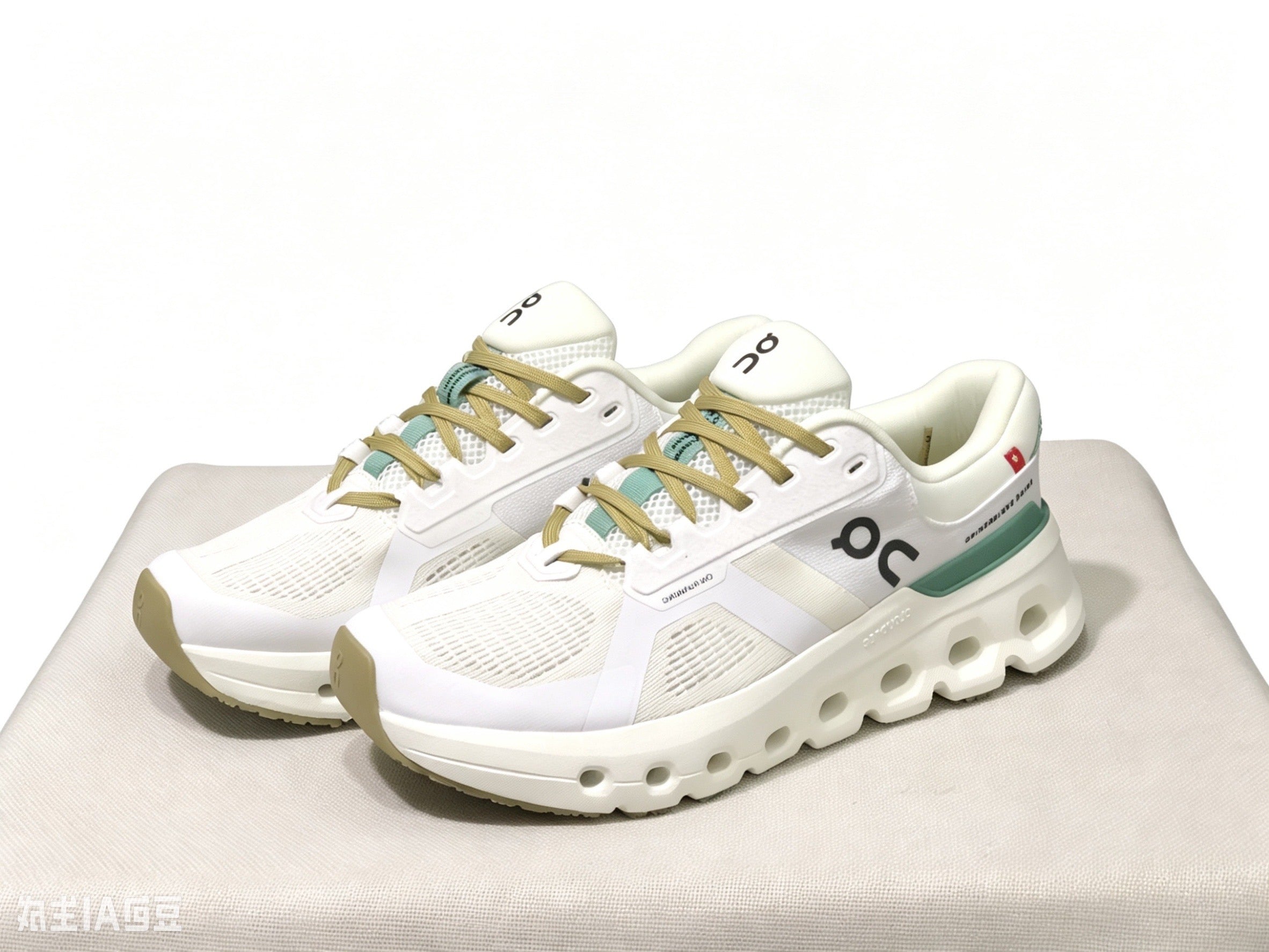 On Cloud Baskets Running Enfant