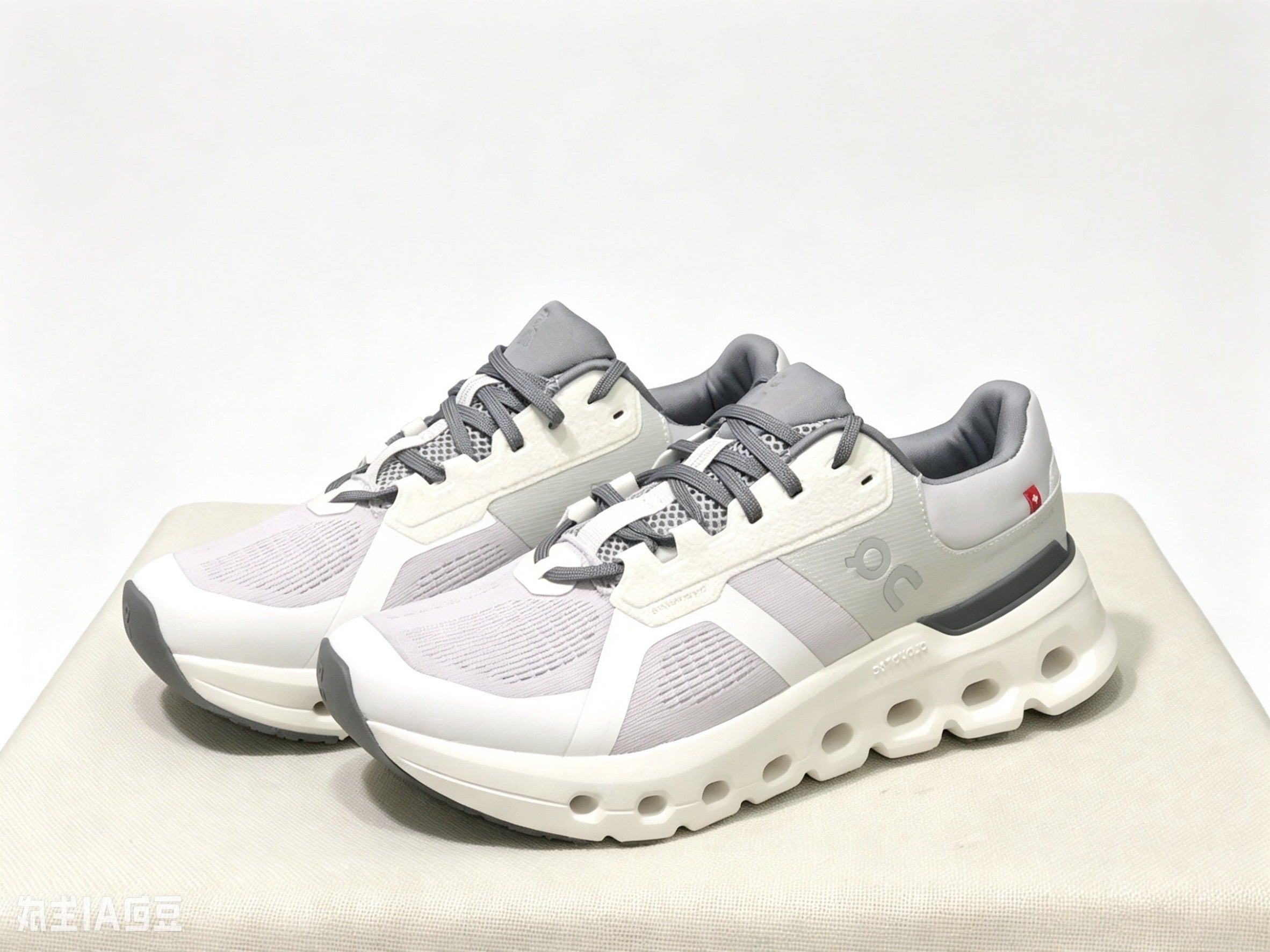 On Cloud Baskets Running Enfant