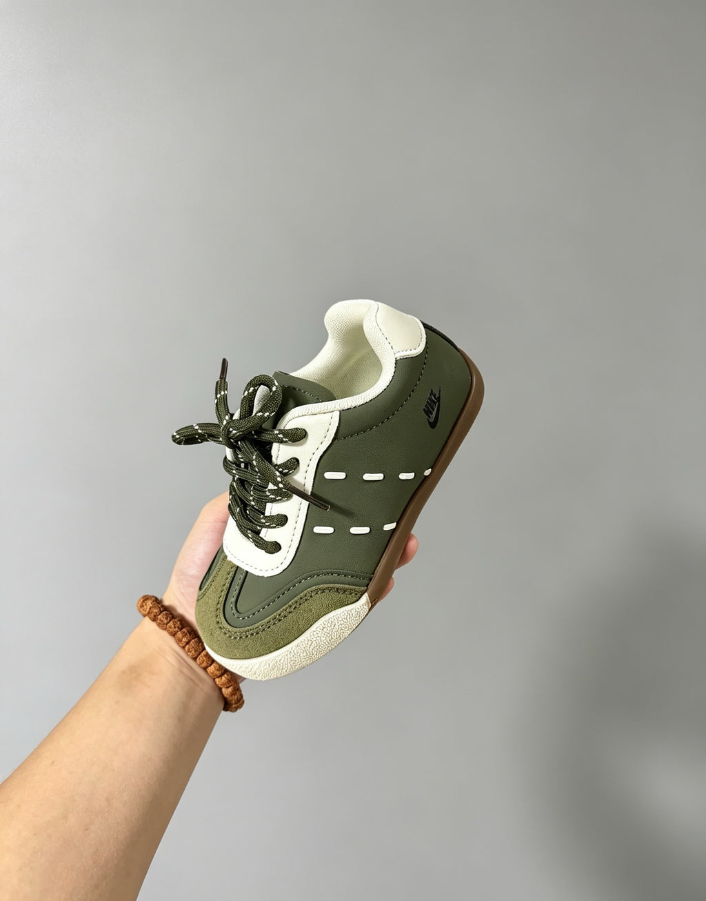 Nike Baskets Rétro Enfant à Lacets