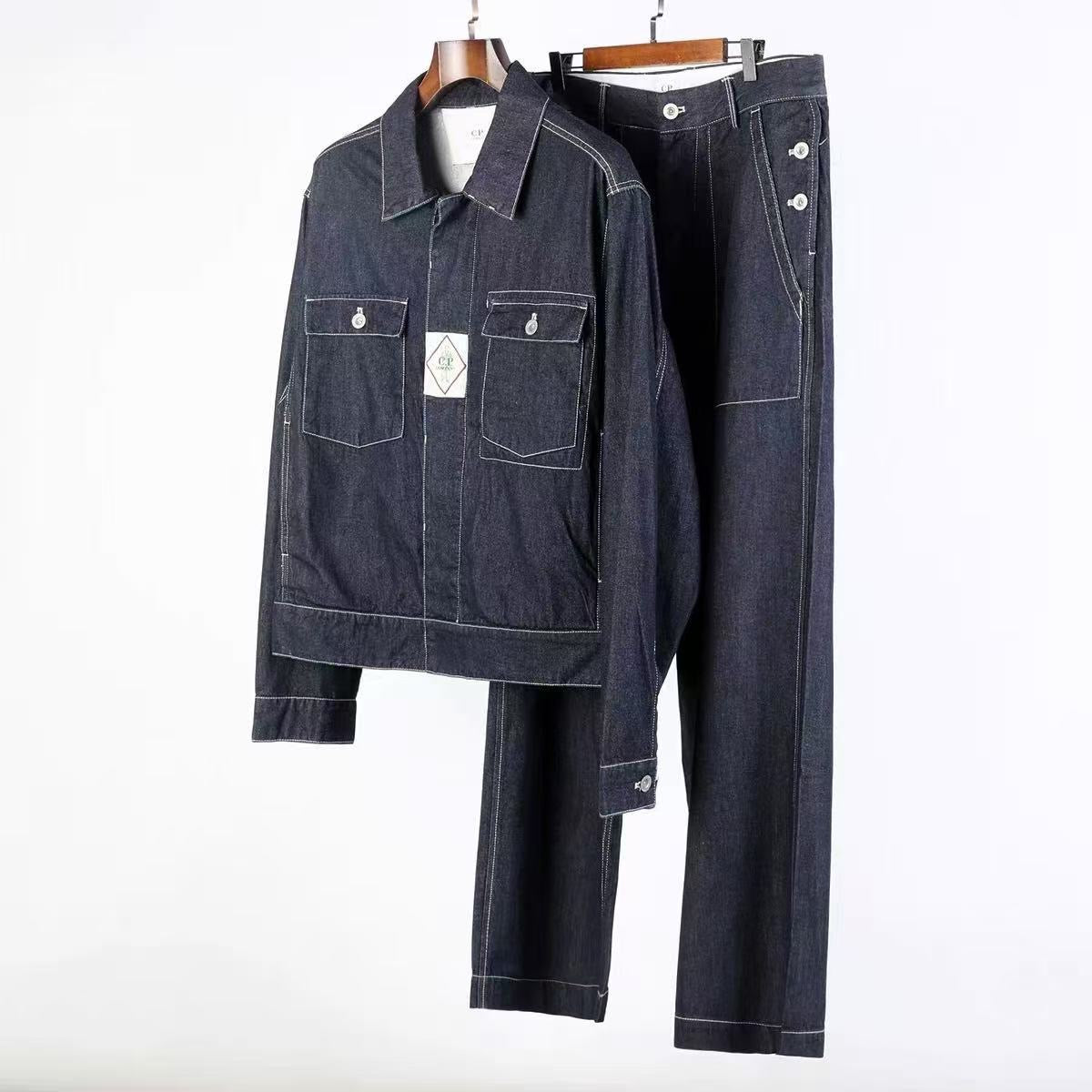 Pantalon C.P. Company bleu oxford - détail poche arrière