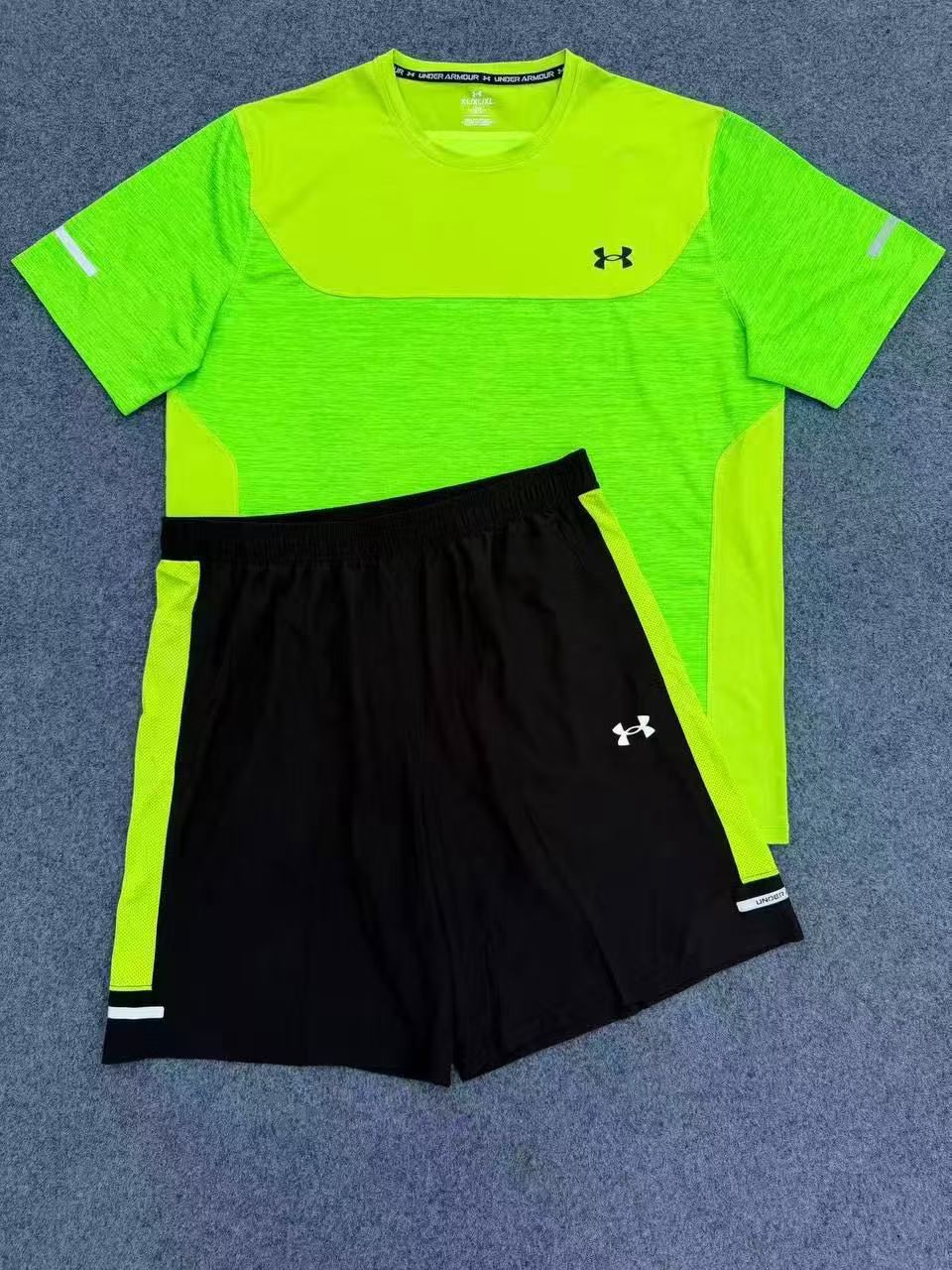 Ensemble Under Armour T-shirt + Short - Vert fluo