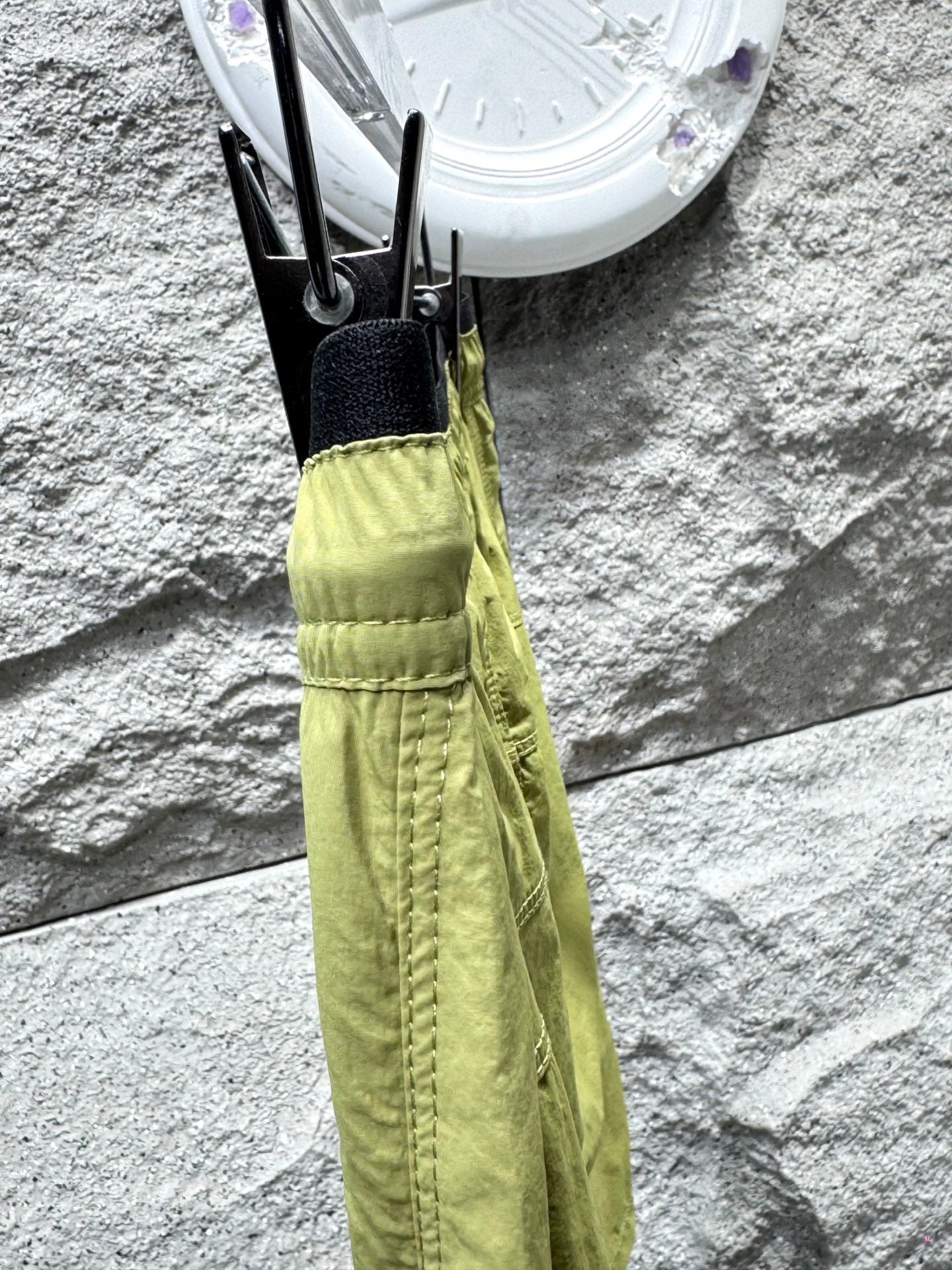 Short de bain Stone Island Nylon Metal vert olive - détail