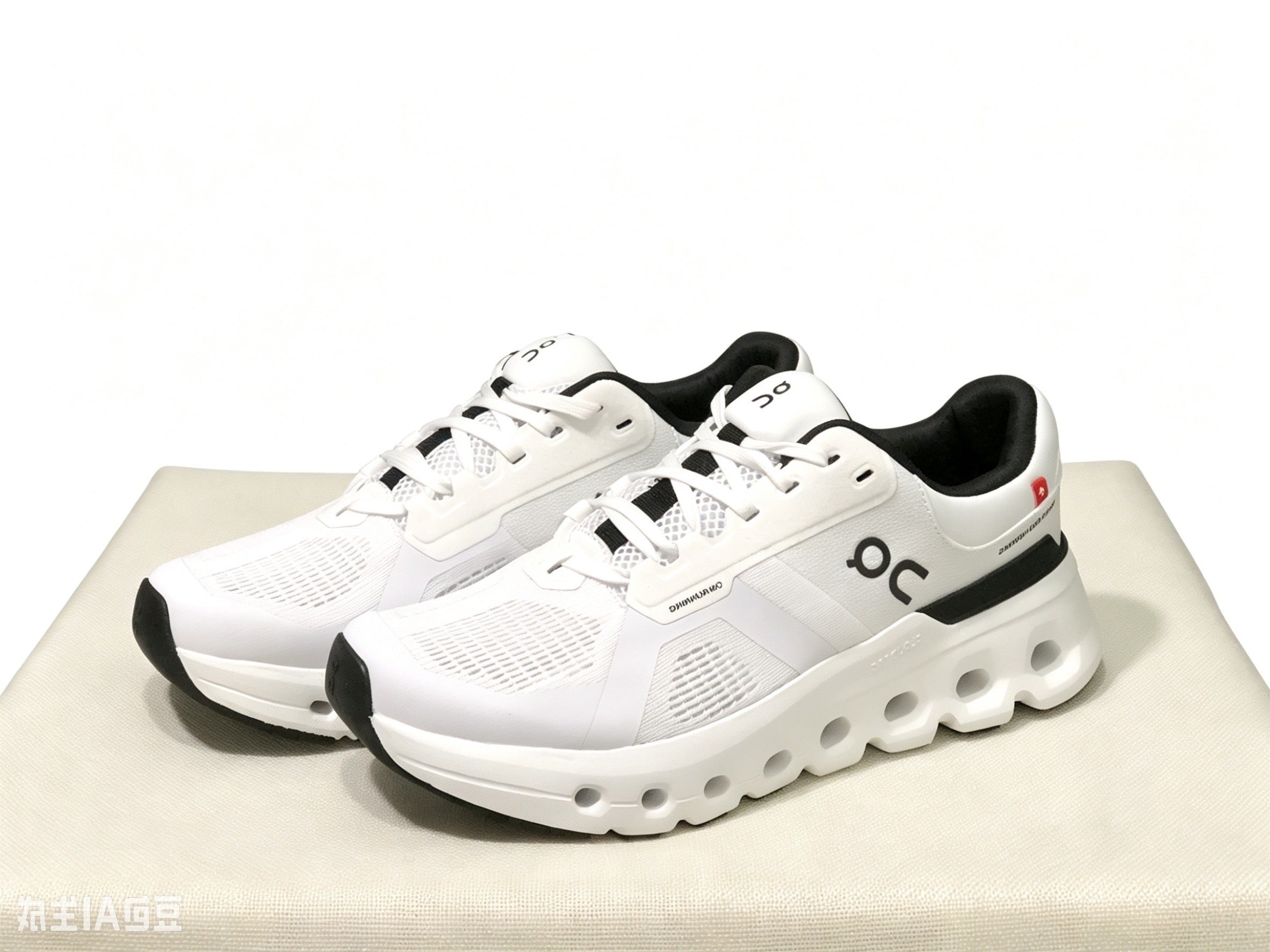 On Cloud Baskets Running Enfant