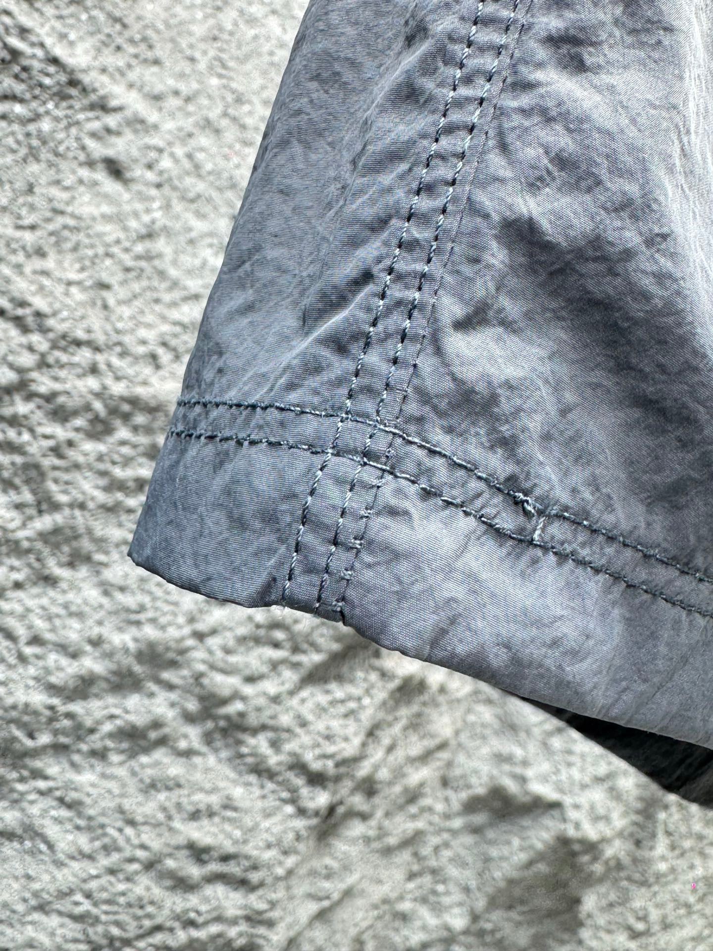 Short de bain Stone Island Nylon Metal gris argenté - détail