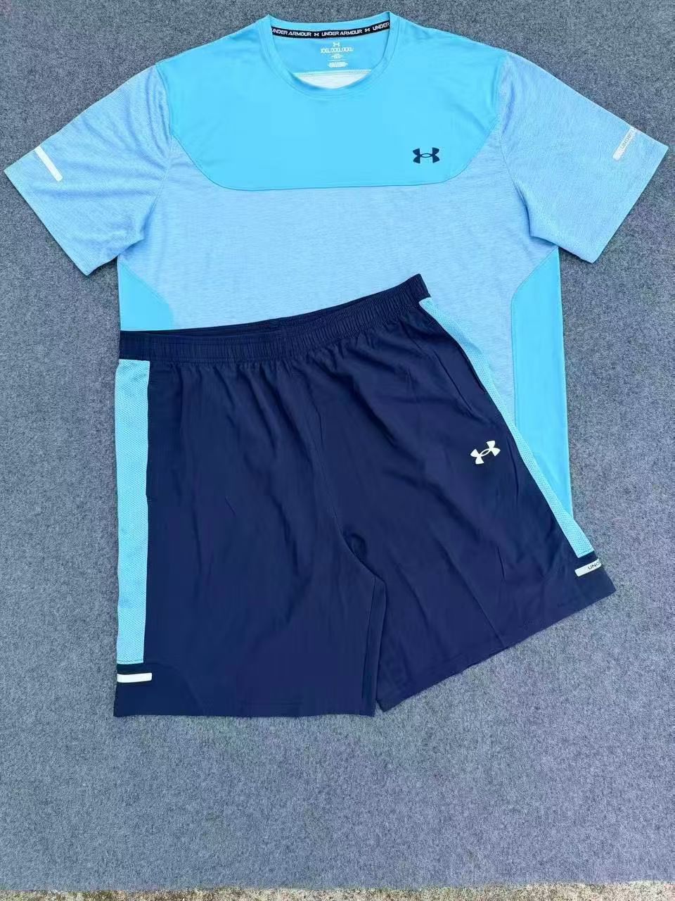 Ensemble Under Armour T-shirt + Short - Bleu ciel