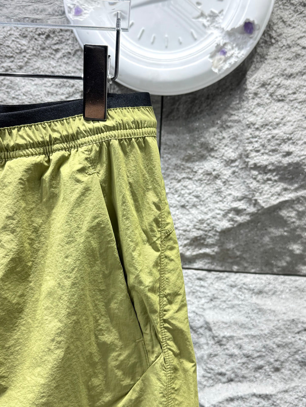 Short de bain Stone Island Nylon Metal vert olive - détail