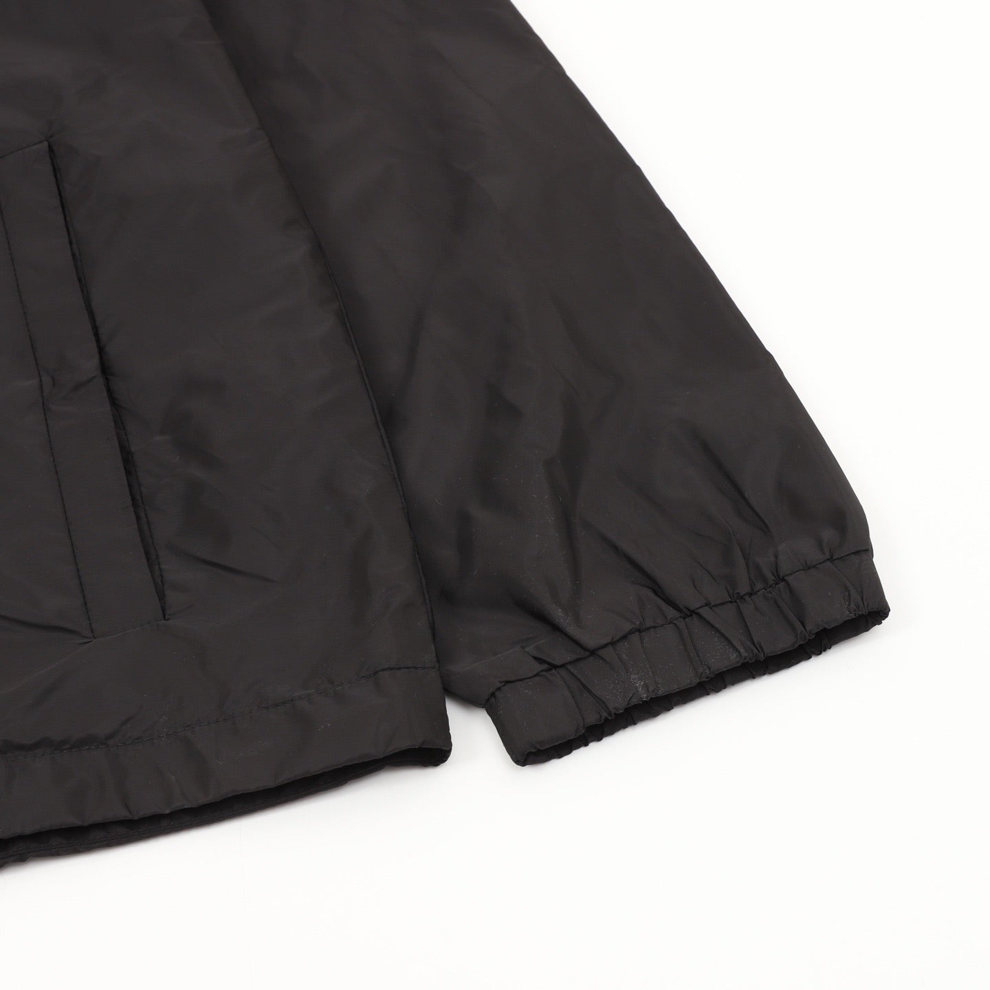 Veste à capuche Moncler Diani Noir détail bas de manche