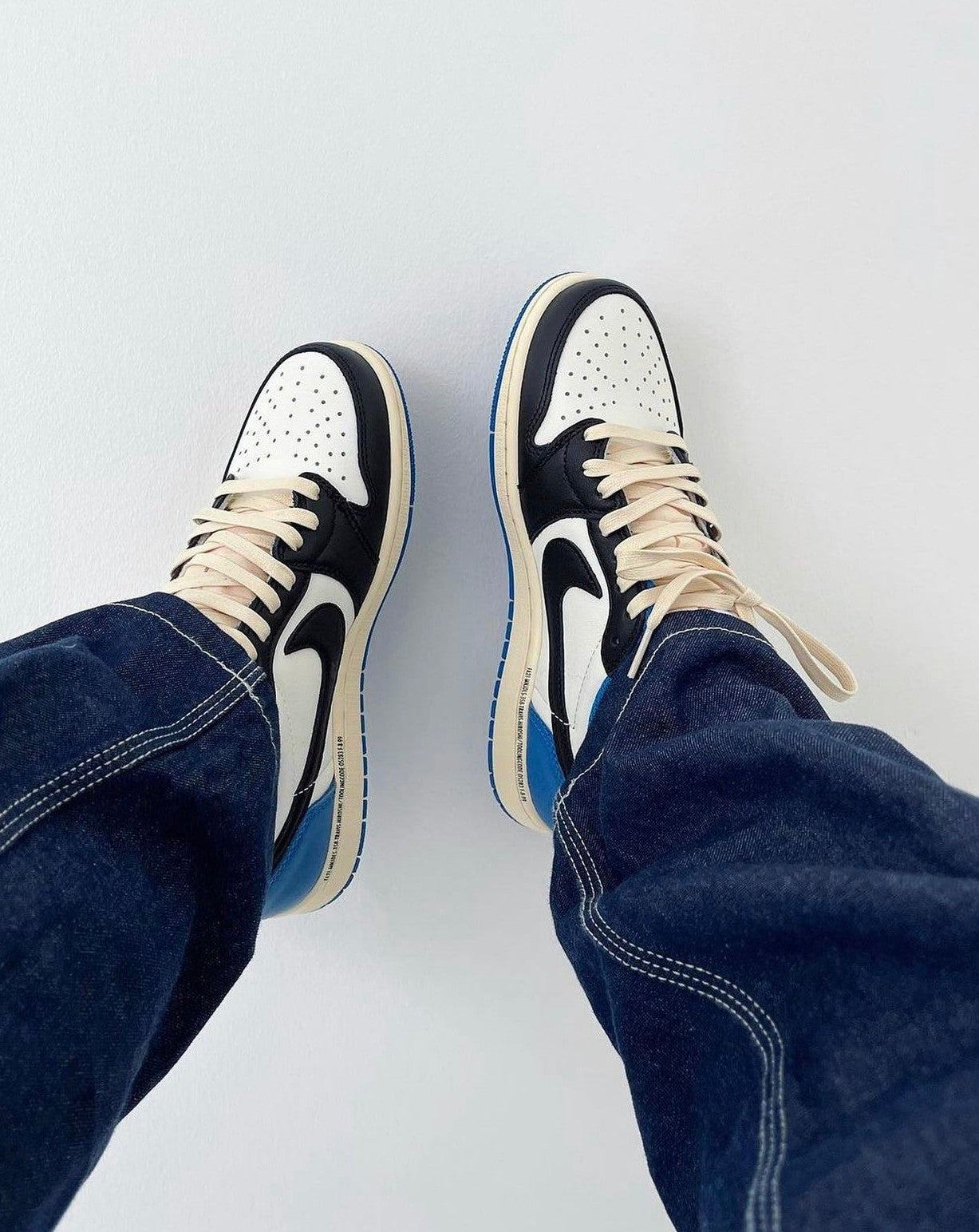 AIR JORDAN 1 Low TRAVIS SCOTT FRAGMENT