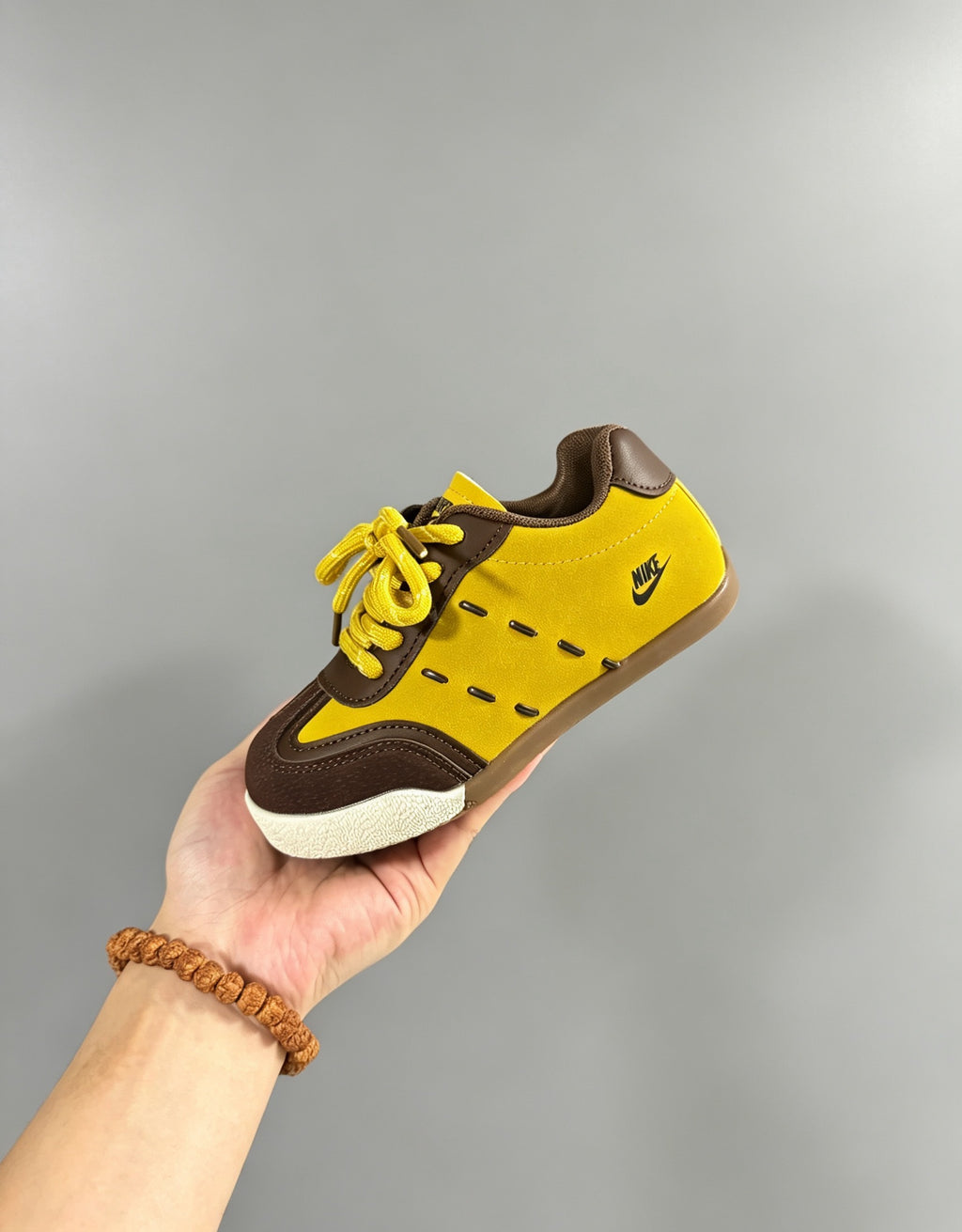 Nike Baskets Rétro Enfant à Lacets