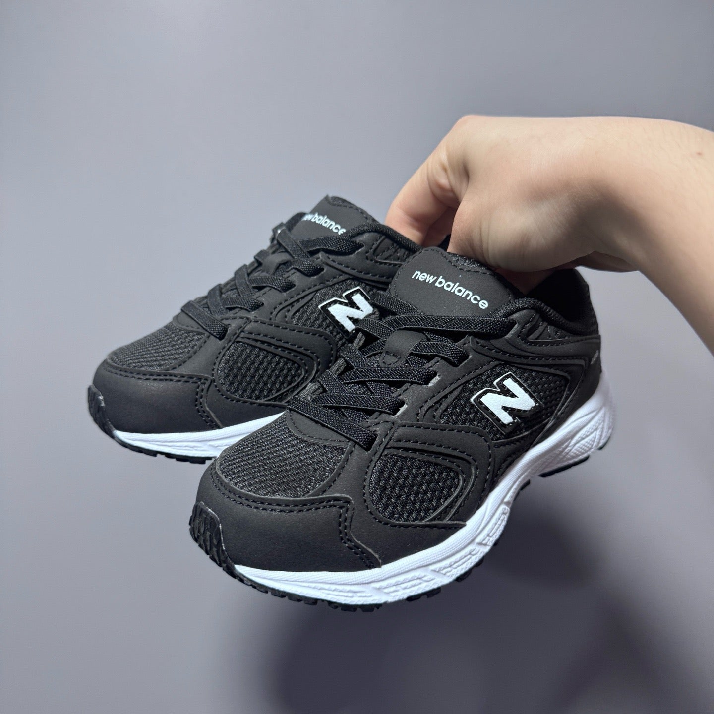 New Balance 408 enfant noir et blanc - vue 2