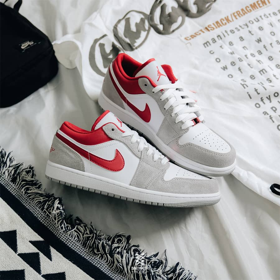 Air Jordan 1 Low Se Light Smoke Grey Gym Red