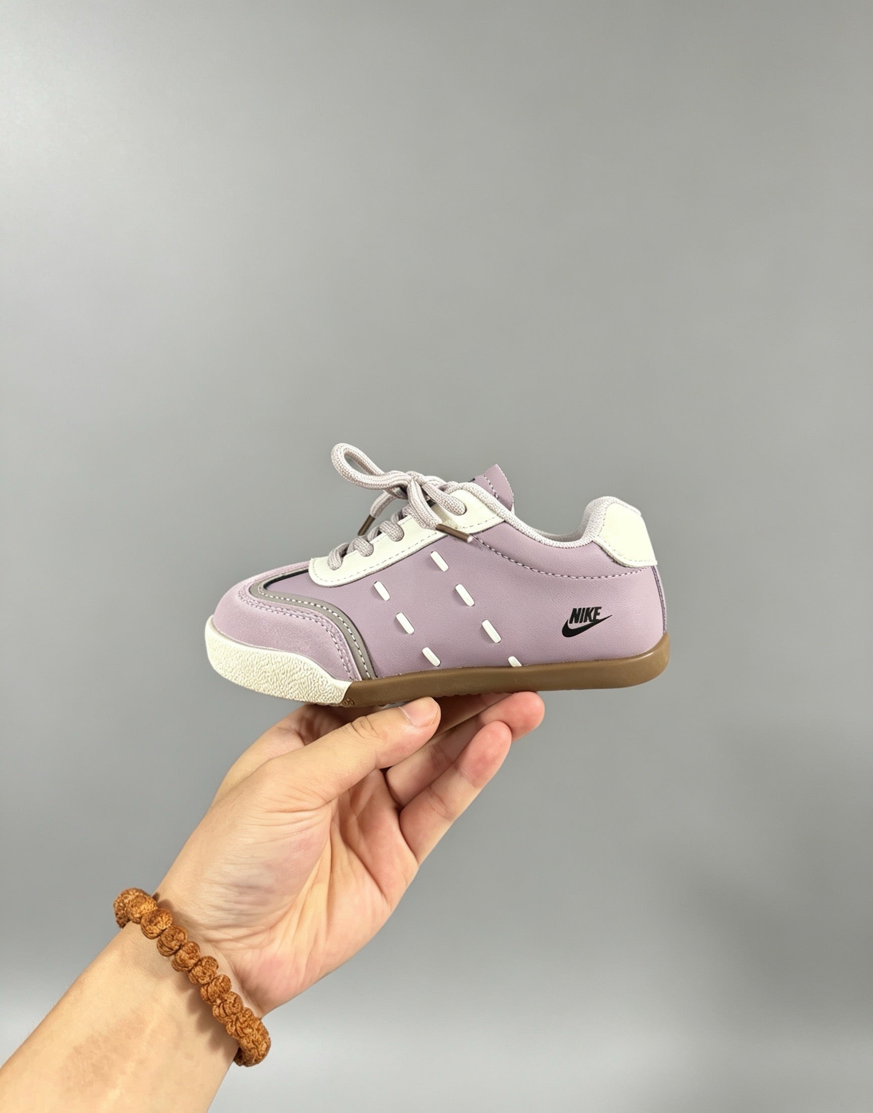 Nike Baskets Rétro Enfant à Lacets