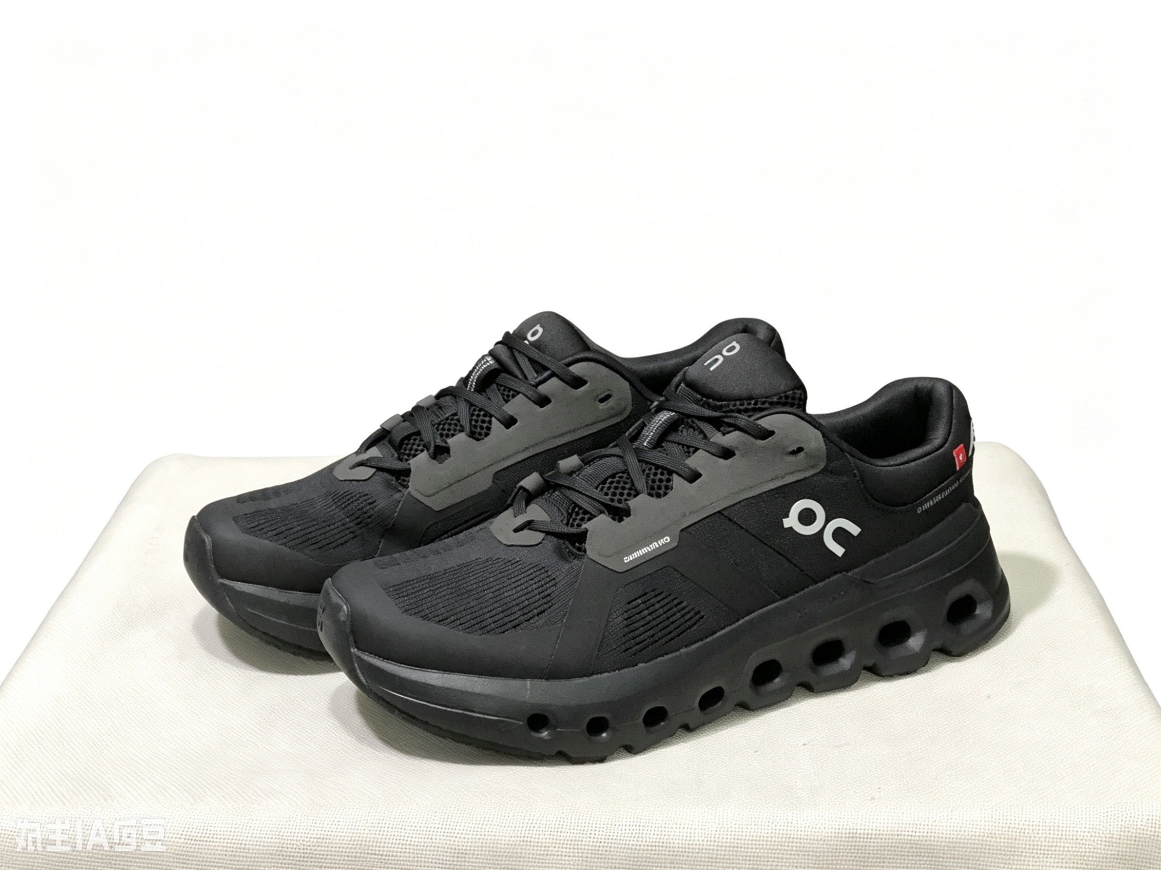 On Cloud Baskets Running Enfant