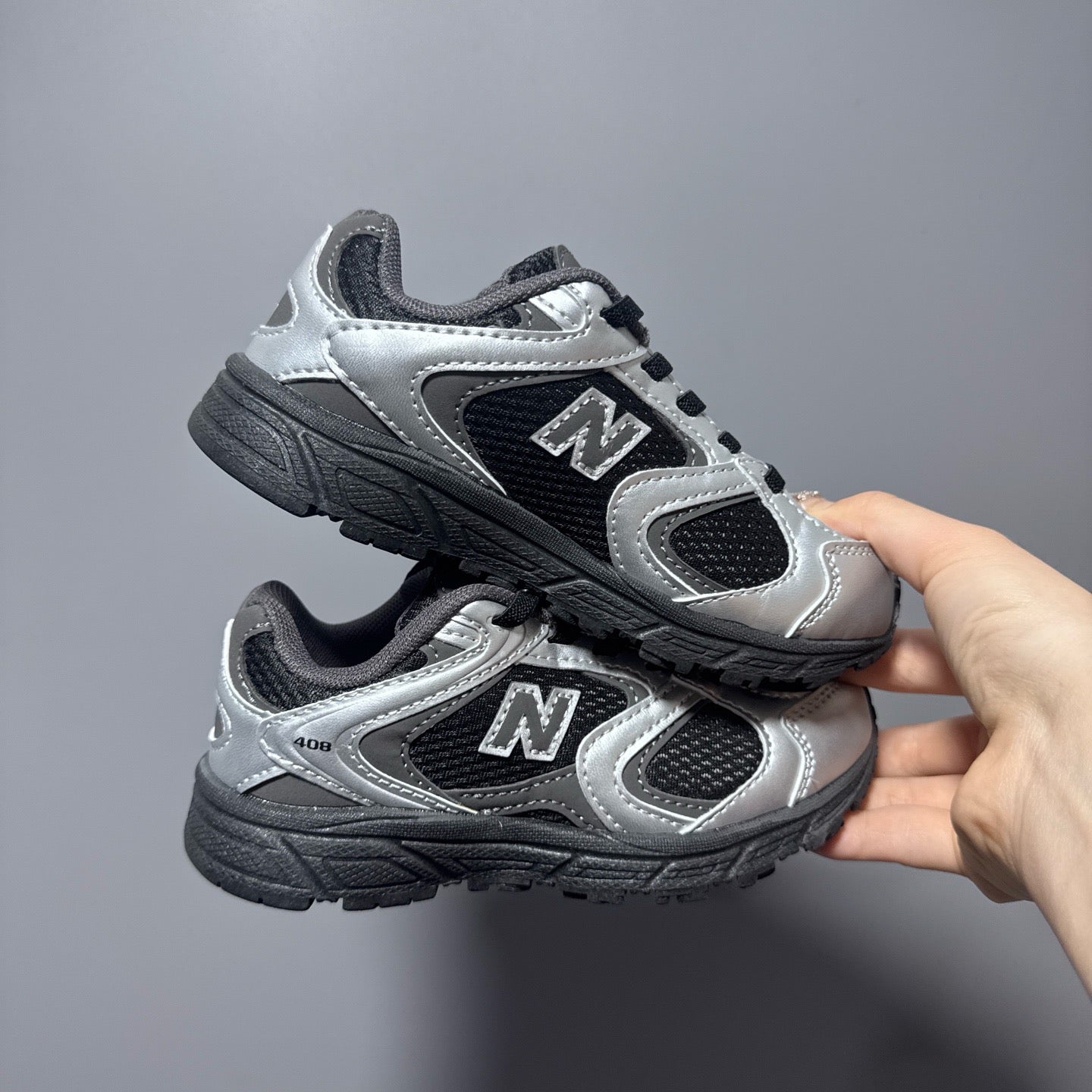 New Balance 408 enfant noir et gris - vue 2