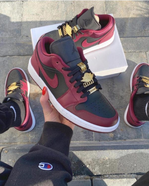 Air Jordan 1 Low Dark Beetroot