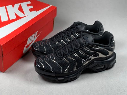 Nike Air Max Plus TN – Noir Métal Liquide