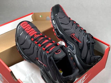 Nike Air Max Plus TN – Noir Rouge