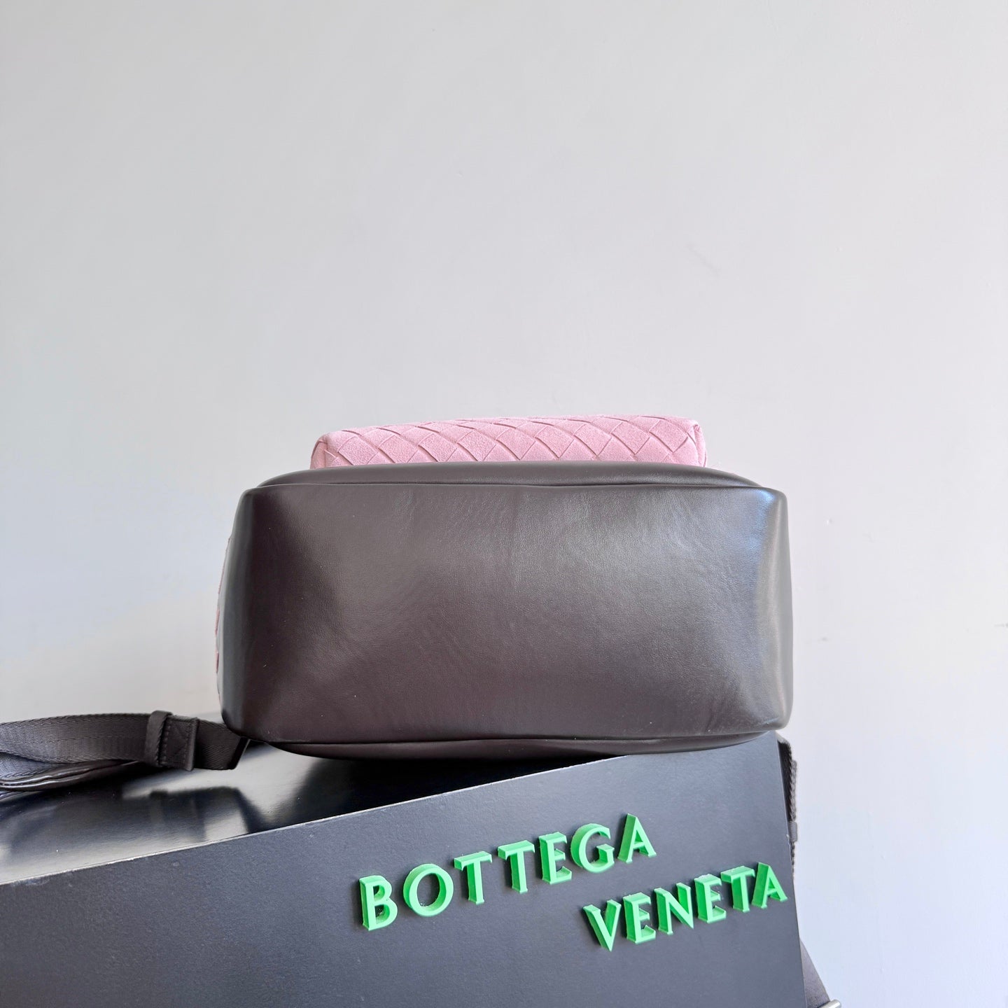 Sac à dos tissé Intrecciato – Bottega Veneta – Rose